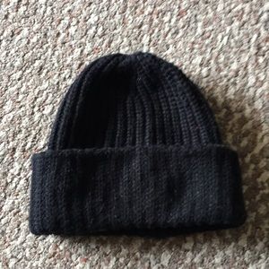 Black knit hat